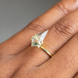 2.70CT KITE MADAGASCAR SAPPHIRE, BICOLOR YELLOW BLUE, 13.59X7.80MM