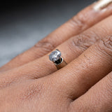 0.98CT ROUND BRILLIANT SALT AND PEPPER DIAMOND, WHITE AND LIGHT GREY WITH SPECKLES, 5.95X4.05MM