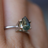 1.15CT PEAR NIGERIAN SAPPHIRE, PARTI BLUE YELLOW, 7.52X5.49X3.97MM, UNTREATED