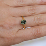 2.22CT OVAL MADAGASCAR SAPPHIRE, COLOR CHANGE OLIVE GREEN YELLOW TO PURPLE CHAMPAGNE, 7.59X6.31X5.45MM