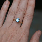 2.02CT OVAL MADAGASCAR SAPPHIRE, DEEP TEAL AND LIGHT BLUE FLASHES, UNTREATED, 7.3X6.1X5.1MM