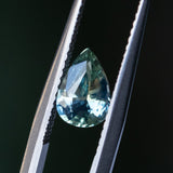 1.03CT PEAR MADAGASCAR SAPPHIRE, PARTI GREEN BLUE YELLOW, 7.86X5.52X3.18MM, UNTREATED