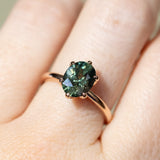 2.30ct Oval Madagascar Green Sapphire Diamond-studded Sea Star Solitaire in 18k Rose Gold