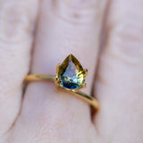 1.57CT MADAGASCAR PEAR SAPPHIRE, PARTI YELLOW BLUE ORANGE, 8.82X6.51X4.41MM