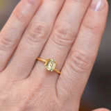 40% OFF 1.25CT EMERALD CUT AUSTRALIAN SAPPHIRE, LIGHT YELLOW-GREEN, 7.0X5.5MM, UNTREATED