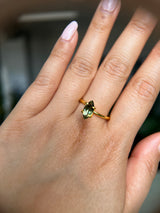 1.28CT AUSTRALIAN MARQUISE SAPPHIRE, PARTI LIGHT AND DARK GREEN, UNTREATED, 9.9X4.88X3.22MM
