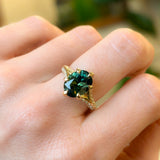 3.90ct Untreated Nigerian Oval Sapphire Diamond-studded Six Prong Split Shank Knife Ede Solitaire in 18k Yellow Gold