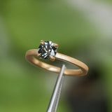 0.92ct Color-Shifting Songean Sapphire Flat Band 4 Prong Solitaire in 18k Yellow Gold