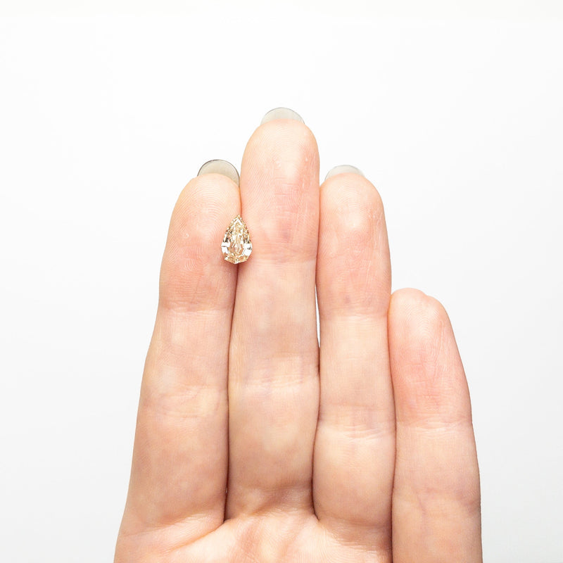 1.03ct 8.68x5.31x3.28mm VS2 U-V Geo Pear Step Cut 🇿🇦 26119-10