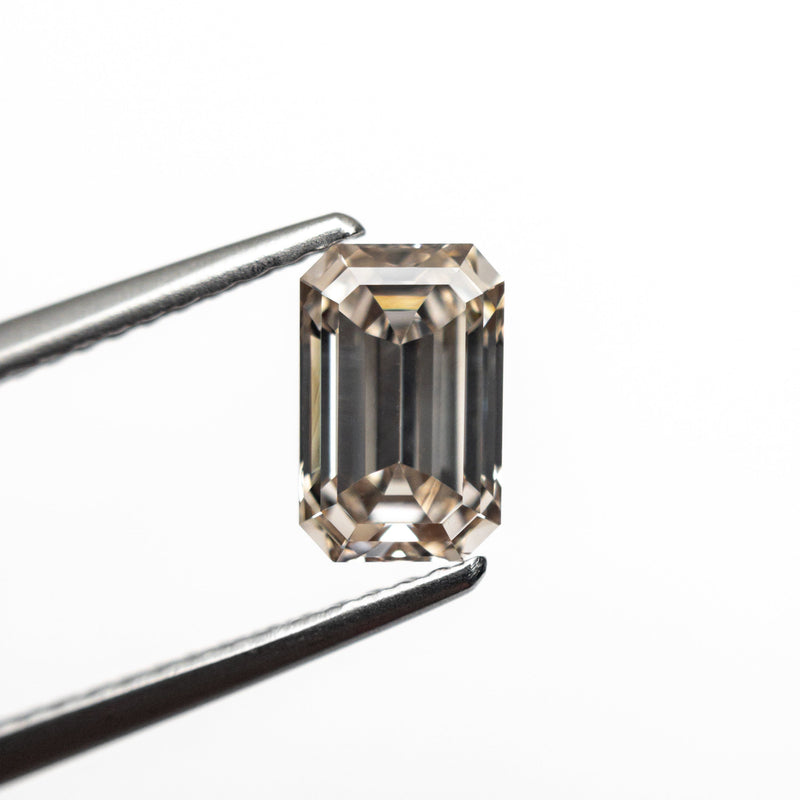 1.11ct 7.23x4.69x3.17mm VS1 C4 Cut Corner Rectangle Step Cut 🇨🇦 26316-02