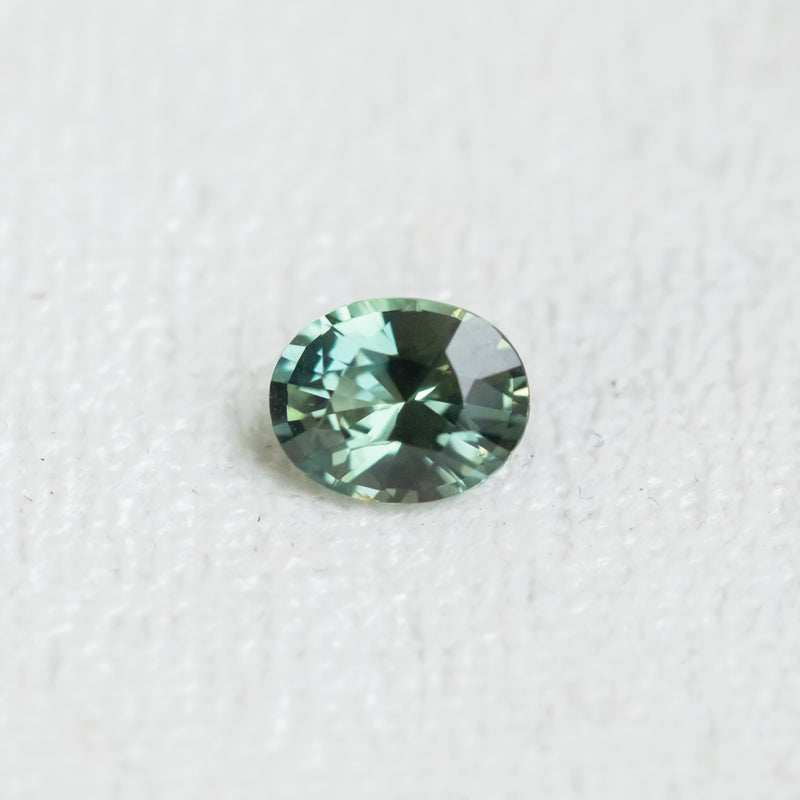 1.06CT OVAL MADAGASCAR SAPPHIRE, TEAL GREEN TO PURPLE COLOR SHIFTING, 6.81X5.39X3.72MM