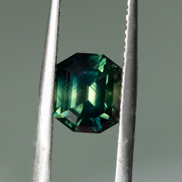 2.55CT OCTAGONAL AUSTRALIAN PARTI SAPPHIRE, UNTREATED, DEEP GREEN AND LIME GREEN, 7.88X6.54X5.09MM
