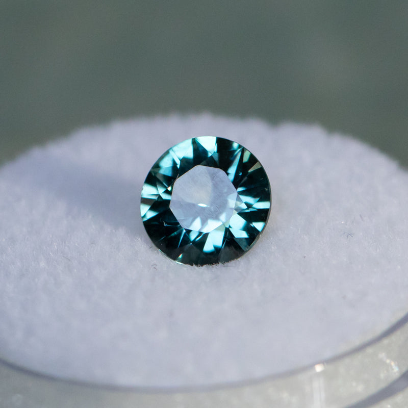 1.41CT ROUND SONGEAN SAPPHIRE, COLOR SHIFTING BLUE GREEN PURPLE, 7.1X4MM