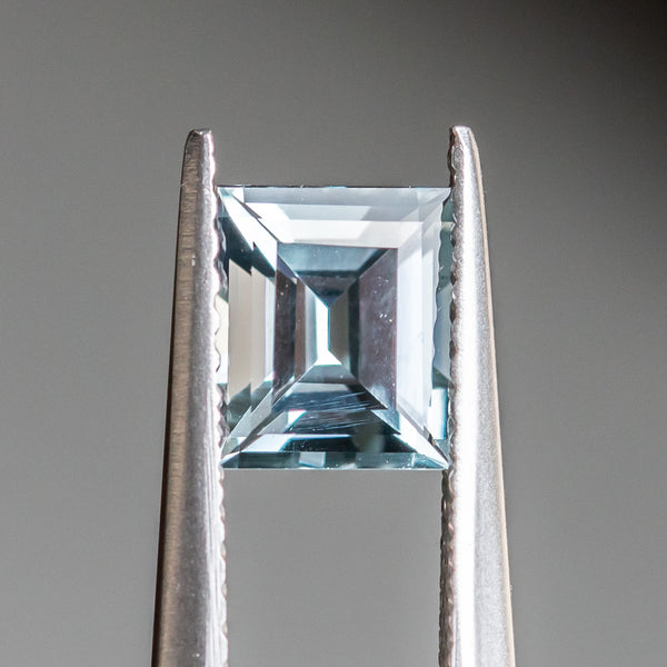 1.21CT MOZAMBIQUE SPINEL, BAGUETTE CUT, GREY WITH BLUE, 6.2X5.3MM, UNTREATED