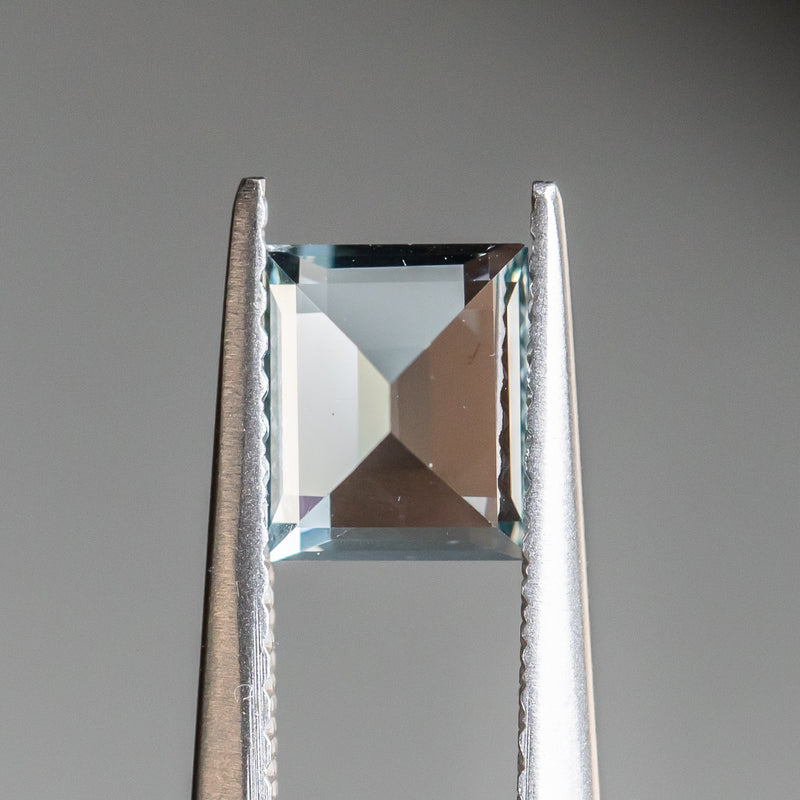 1.21CT MOZAMBIQUE SPINEL, BAGUETTE CUT, GREY WITH BLUE, 6.2X5.3MM, UNTREATED