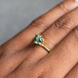 1.29CT ROUND MADAGASCAR SAPPHIRE, PARTI GREEN WITH LIGHT TEAL FLASHES, 6.2MM