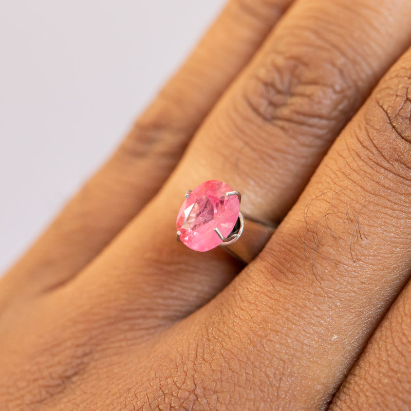 1.75CT OVAL MOZAMBIQUE SAPPHIRE, BRIGHT PINK, 8.22X7.10X4.17MM
