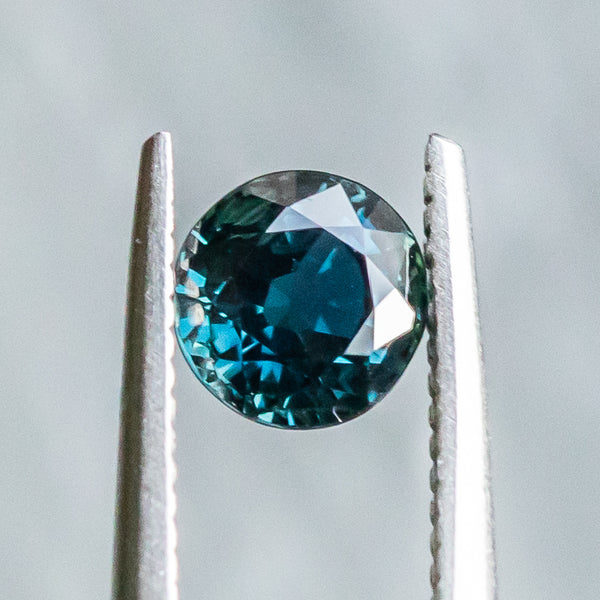 Saphir Naturel D’Australie – Vert Bleuté – 5,6 X 4,3 Mm – 0,66 Ct – Chauffé