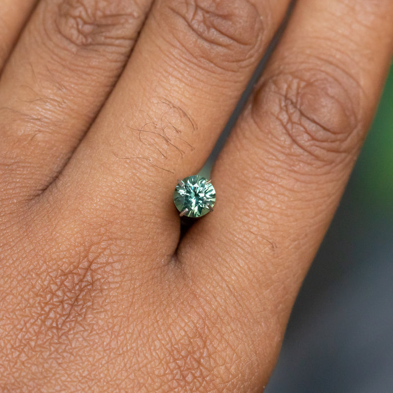 0.98CT ROUND SAPPHIRE, MEDIUM GREEN, 6.00X3.93MM
