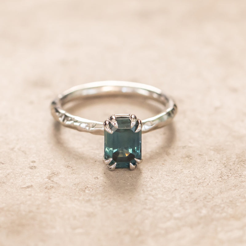 Double Prong Evergreen Solitaire - Setting