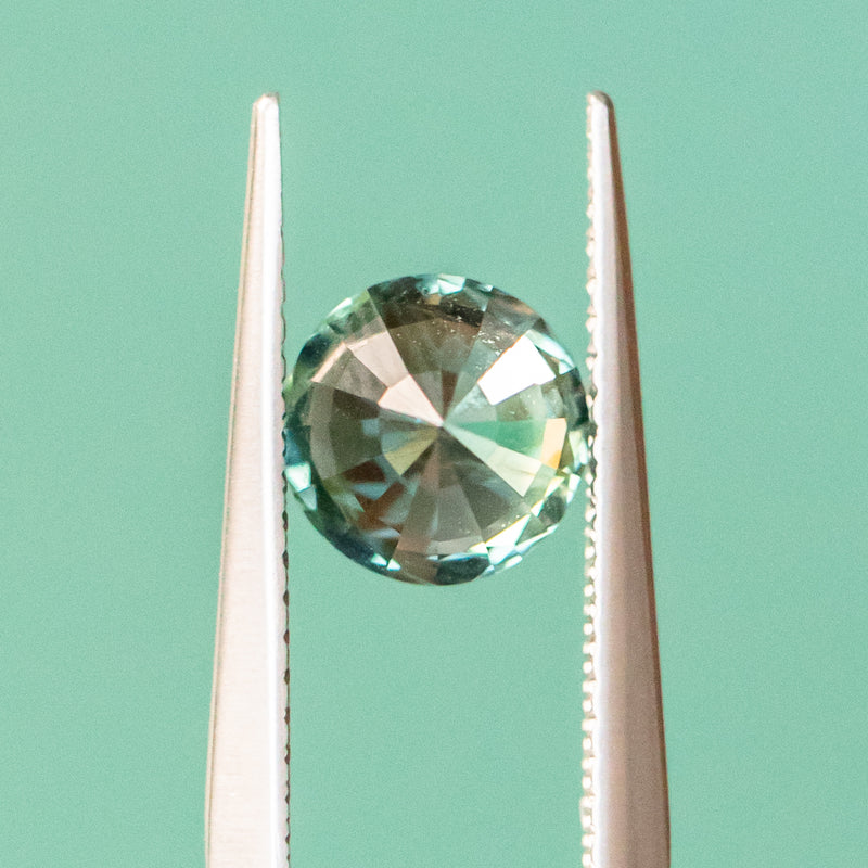 1.78CT ROUND MADAGASCAR SAPPHIRE, TEAL BLUE, 6.85X5.05MM