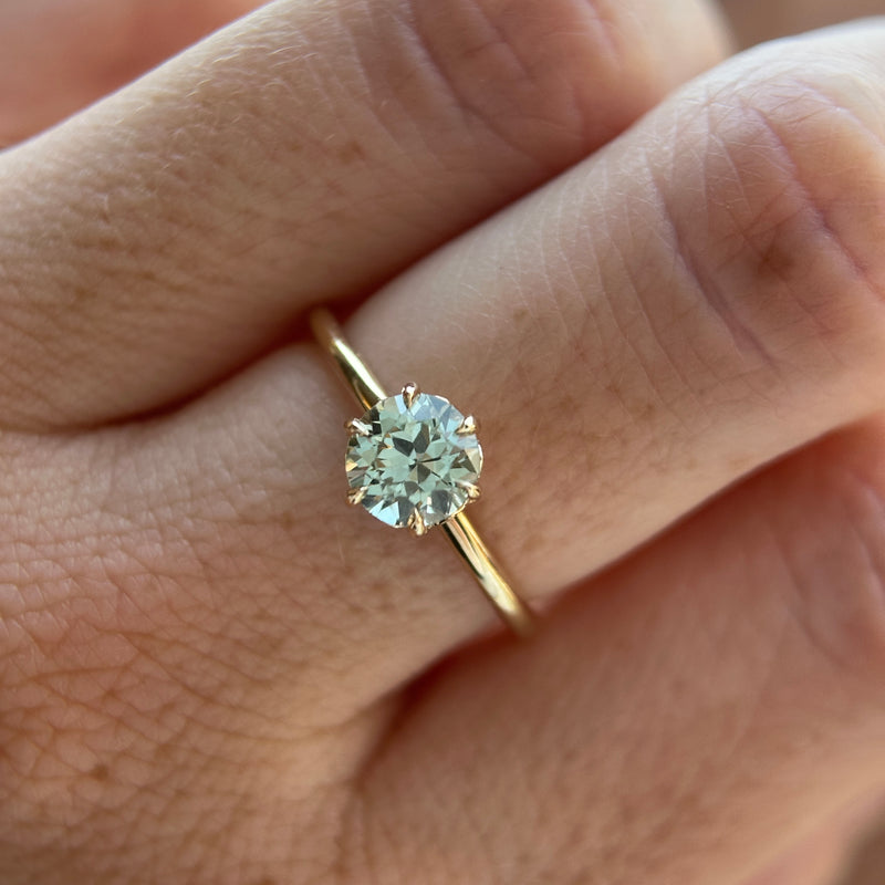 1.05ct Round Precision Cut Light Blue Montana Sapphire Lotus Solitaire in 14k Yellow Gold