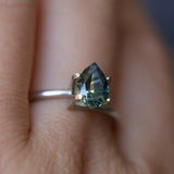 1.15CT PEAR NIGERIAN SAPPHIRE, PARTI BLUE YELLOW,  7.52X5.49X3.97MM, UNTREATED