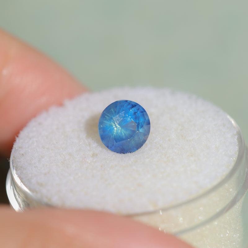 1.51CT ROUND MADAGASCAR SAPPHIRE, DEEP TEAL OPALESCENT, UNTREATED