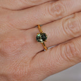 2.22CT OVAL MADAGASCAR SAPPHIRE, COLOR CHANGE OLIVE GREEN YELLOW TO PURPLE CHAMPAGNE, 7.59X6.31X5.45MM