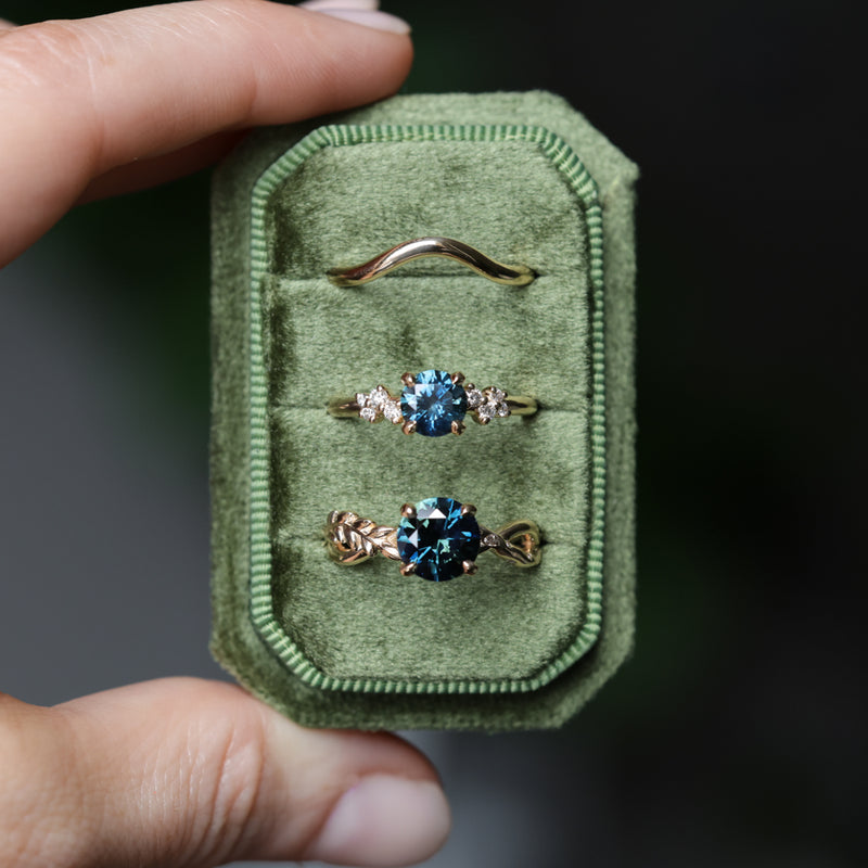 1.16ct Round Blue and Midnight Purple Montana Sapphire and Diamond Starry Night Low Profile Solitaire in 14k Yellow Gold