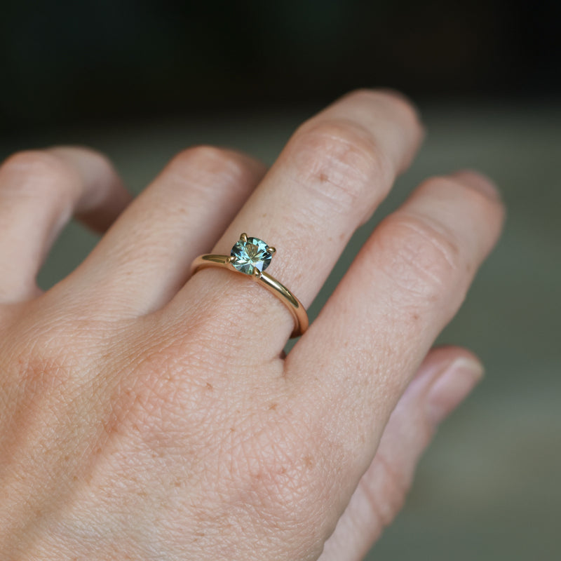 1.00ct Round Teal Madgascar Sapphire Classic Four Prong Solitaire in 14k Yellow Gold