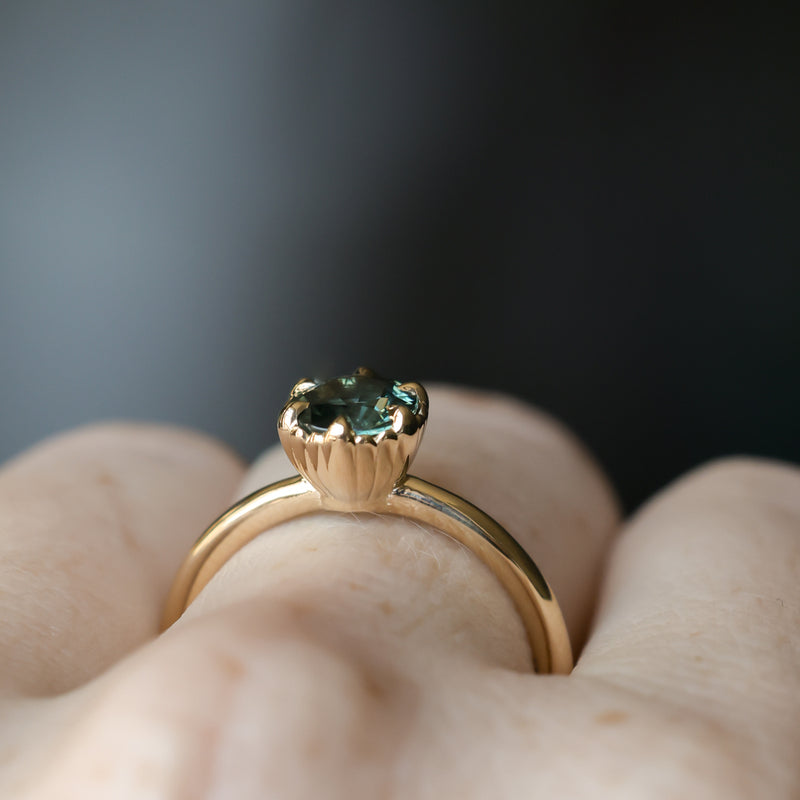 0.97ct Round Madagascar Teal Sapphire Low Profile Scallop Cup Solitaire in 14k Yellow Gold