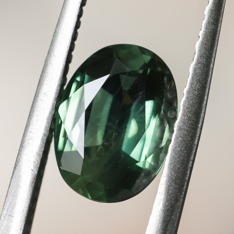 2.92CT OVAL AUSTRALIAN SAPPHIRE, DEEP FOREST GREEN, UNTREATED, 9.95X7.14X4.28MM