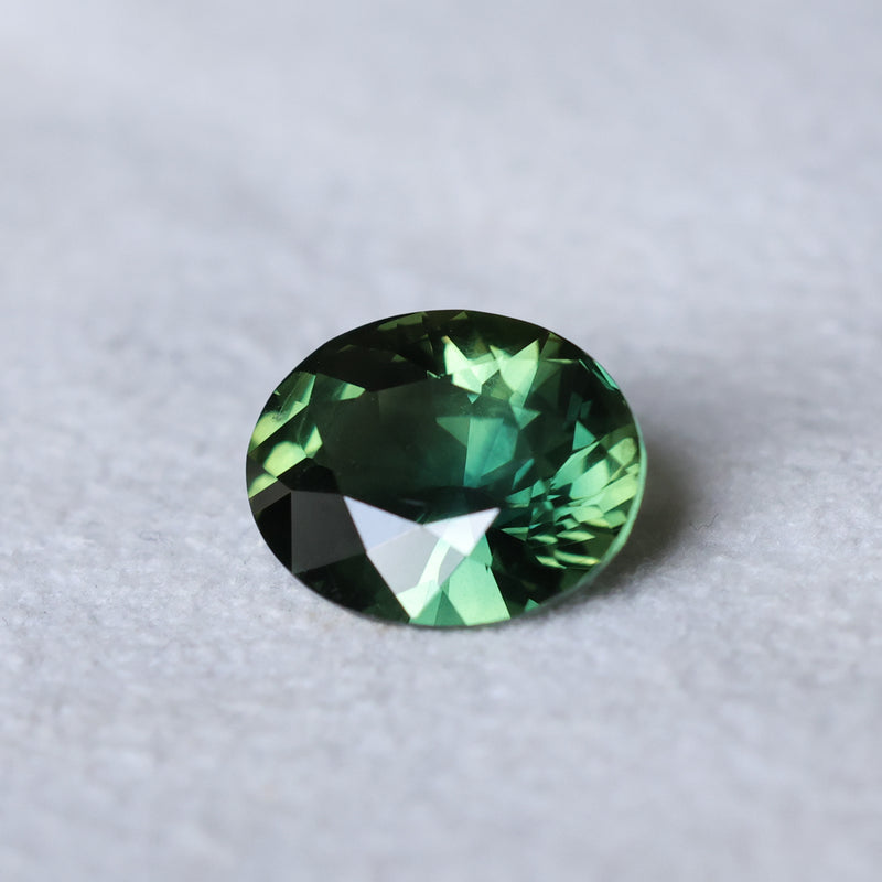 6.59CT OVAL MADAGASCAR SAPPHIRE, FOREST GREEN, UNTREATED, 12.5X10.1X6MM