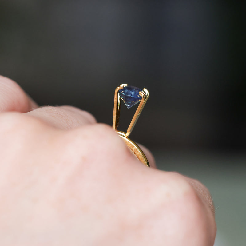 2.07CT OVAL MADAGASCAR SAPPHIRE, MEDIUM TEAL BLUE, UNTREATED, 8.1X6.6X5.1MM