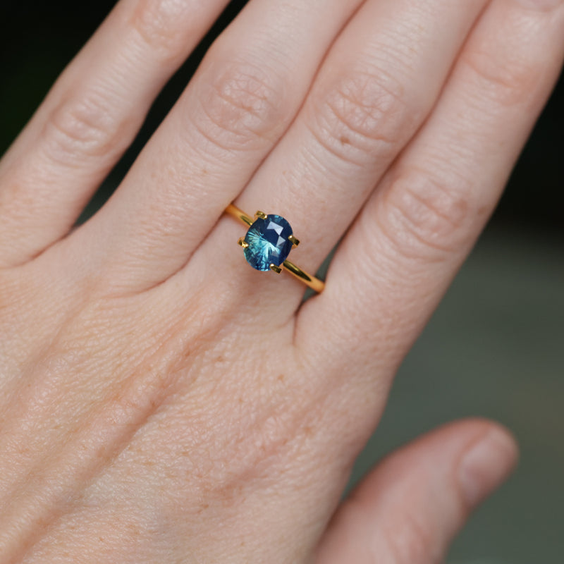 2.07CT OVAL MADAGASCAR SAPPHIRE, MEDIUM TEAL BLUE, UNTREATED, 8.1X6.6X5.1MM