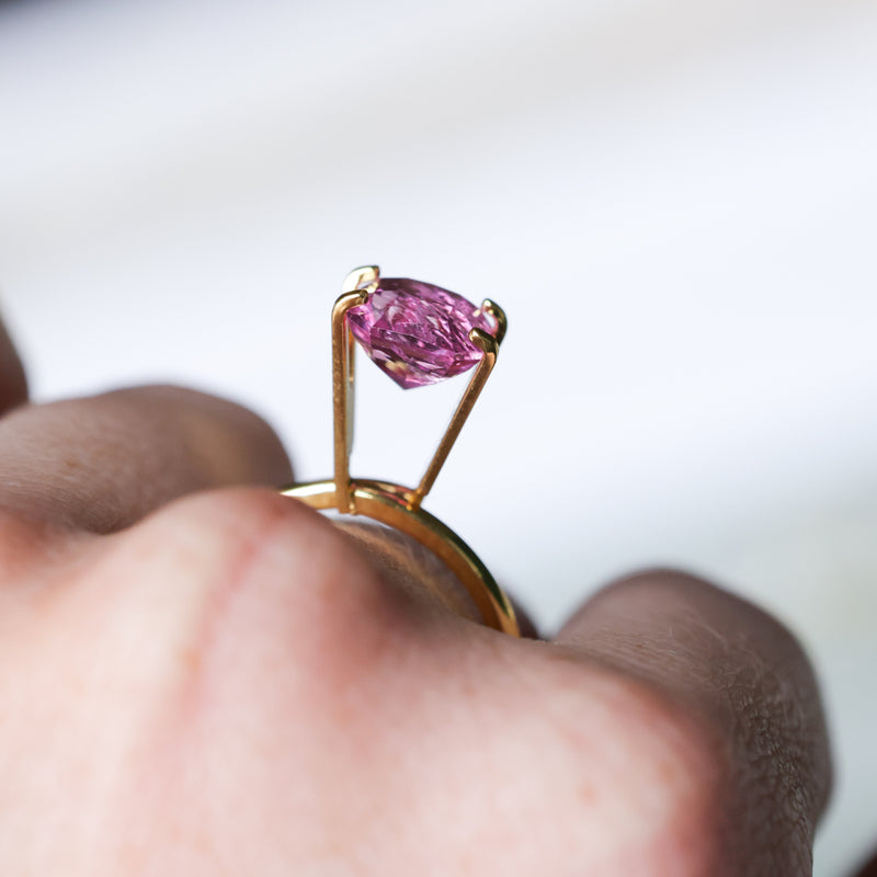 3.30CT SQUARE RADIANT CUT MADAGASCAR SAPPHIRE, RASPBERRY PINK, 7.88X7.53X6MM