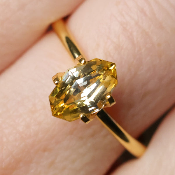 1.62CT GEO-MARQUISE MADAGASCAR SAPPHIRE, BICOLOR YELLOW WHITE, 10X5.85X4MM