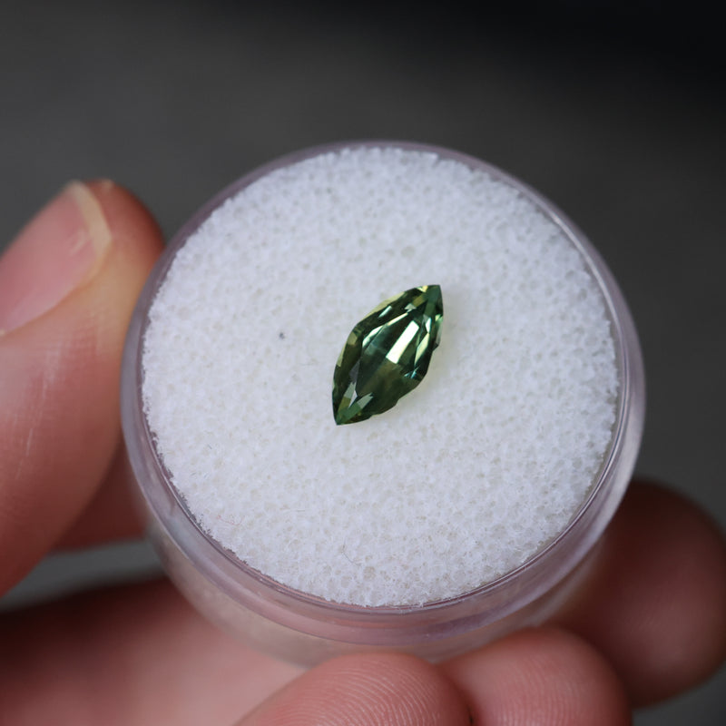 1.28CT AUSTRALIAN MARQUISE SAPPHIRE, PARTI LIGHT AND DARK GREEN, UNTREATED, 9.9X4.88X3.22MM