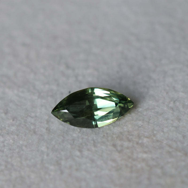 1.28CT AUSTRALIAN MARQUISE SAPPHIRE, PARTI LIGHT AND DARK GREEN, UNTREATED, 9.9X4.88X3.22MM