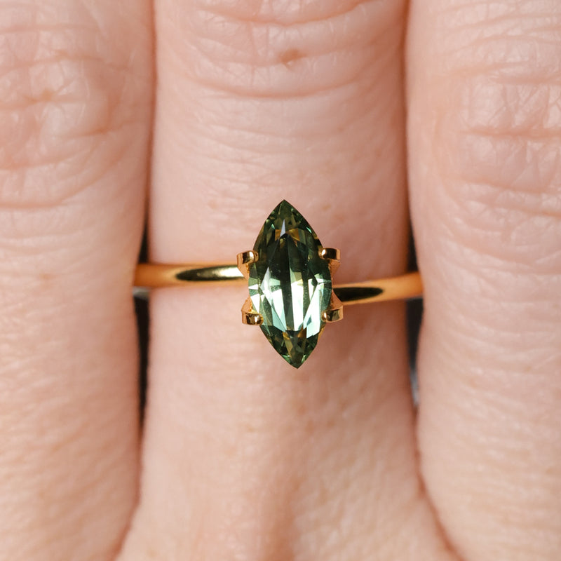 1.28CT AUSTRALIAN MARQUISE SAPPHIRE, PARTI LIGHT AND DARK GREEN, UNTREATED, 9.9X4.88X3.22MM
