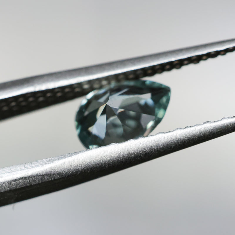 1.23CT PEAR BRILLIANT MONTANA SAPPHIRE, LIGHT BLUE GREY, UNTREATED, 8.09X5.69X3.99MM