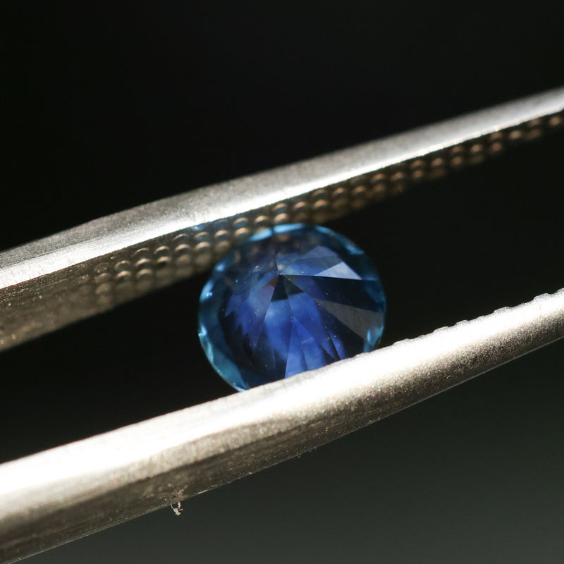 1.25CT ROUND BRILLIANT MONTANA SAPPHIRE, VIBRANT ROYAL BLUE TEAL, 6.46X4.19MM