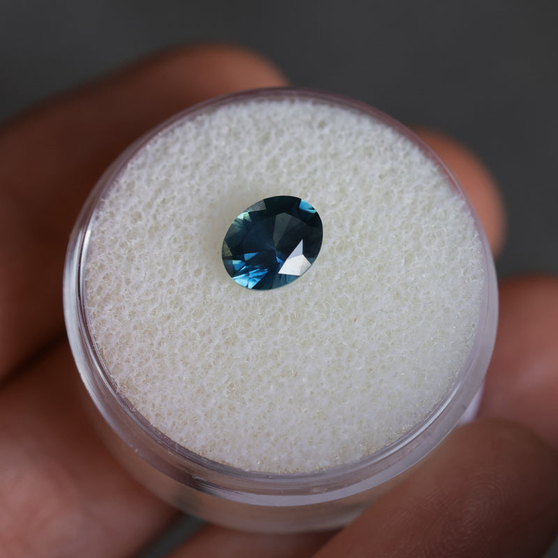 1.39CT OVAL BRILLIANT MONTANA SAPPHIRE, ROYAL BLUE TEAL, 7.38X6X4.48MM
