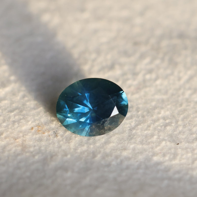 1.39CT OVAL BRILLIANT MONTANA SAPPHIRE, ROYAL BLUE TEAL, 7.38X6X4.48MM