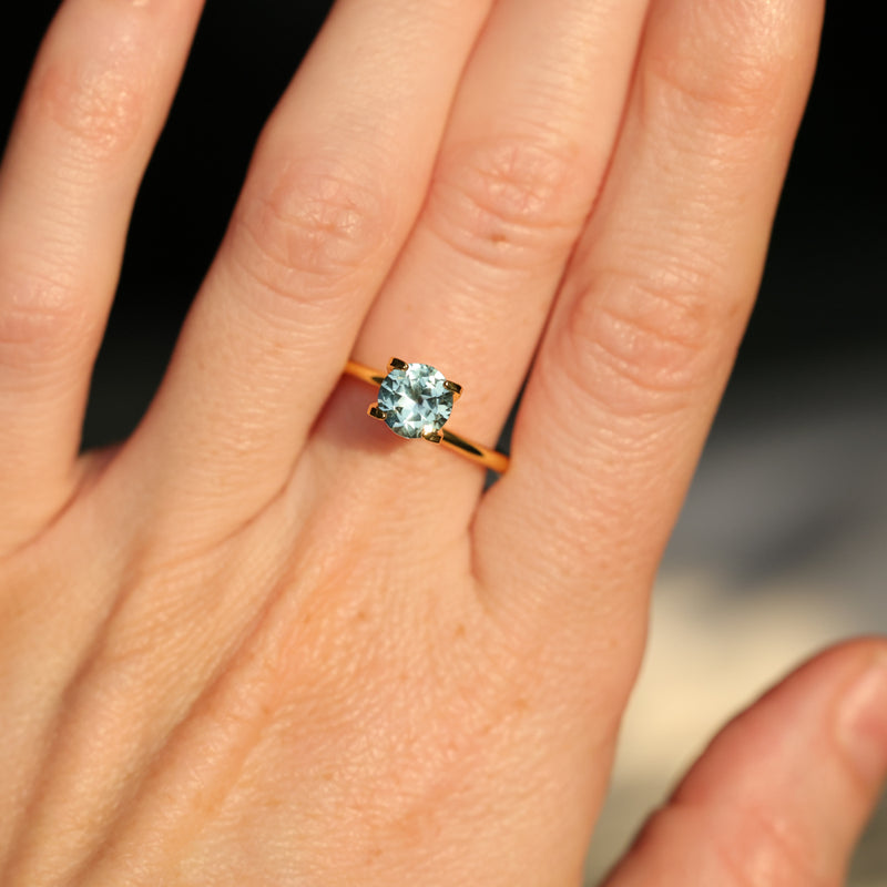 1.26CT ROUND MONTANA SAPPHIRE, COLOR SHIFTING BLUE TO GREY, UNTREATED, 6.5X4MM