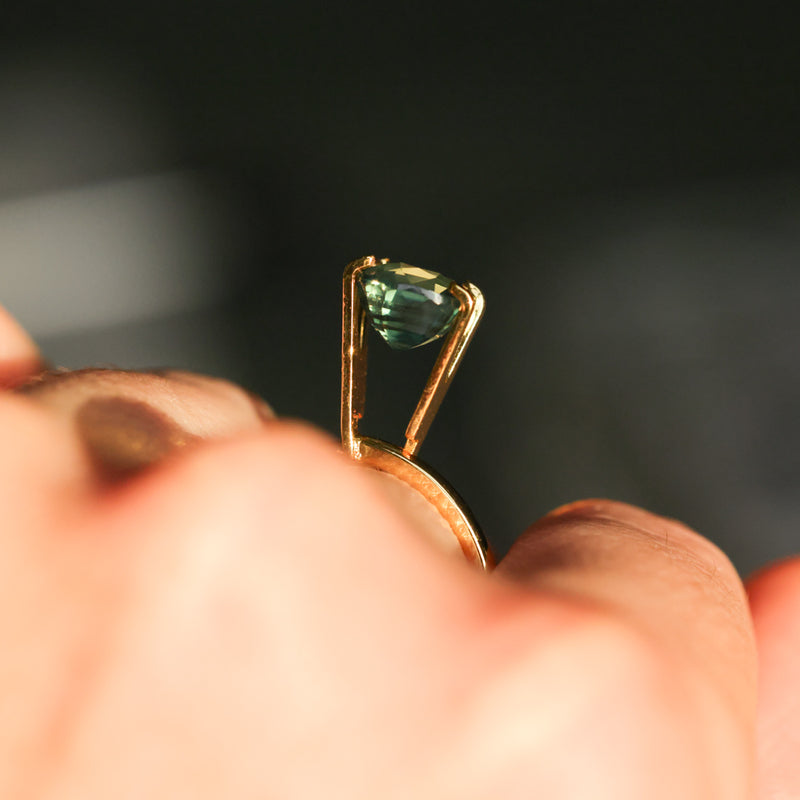 3.0CT CUSHION MADAGASCAR SAPPHIRE, MEDIUM TEAL GREEN, UNHEATED, 7.44X7.2X5.46MM