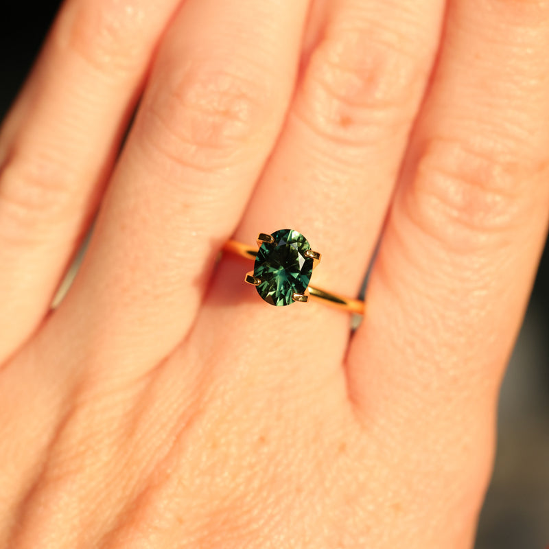 1.90CT OVAL BRILLIANT AUSTRALIAN SAPPHIRE, TEAL GREEN, UNTREATED, 7.95X5.98X4.72MM