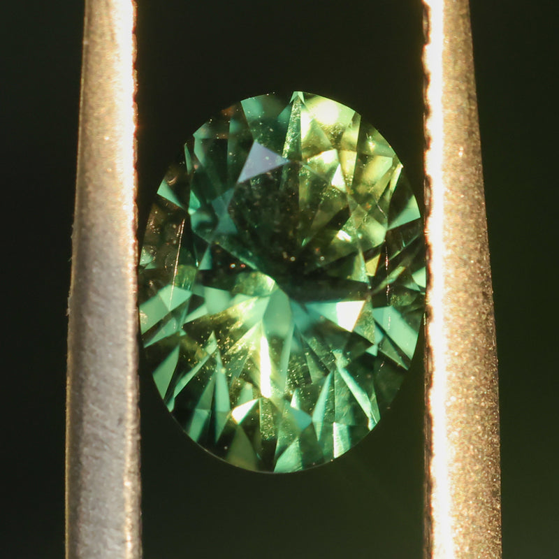 1.90CT OVAL BRILLIANT AUSTRALIAN SAPPHIRE, TEAL GREEN, UNTREATED, 7.95X5.98X4.72MM