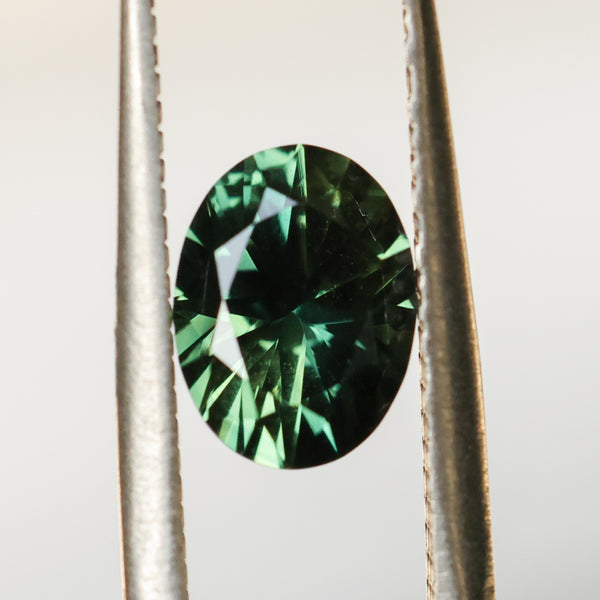 1.90CT OVAL BRILLIANT AUSTRALIAN SAPPHIRE, TEAL GREEN, UNTREATED, 7.95X5.98X4.72MM